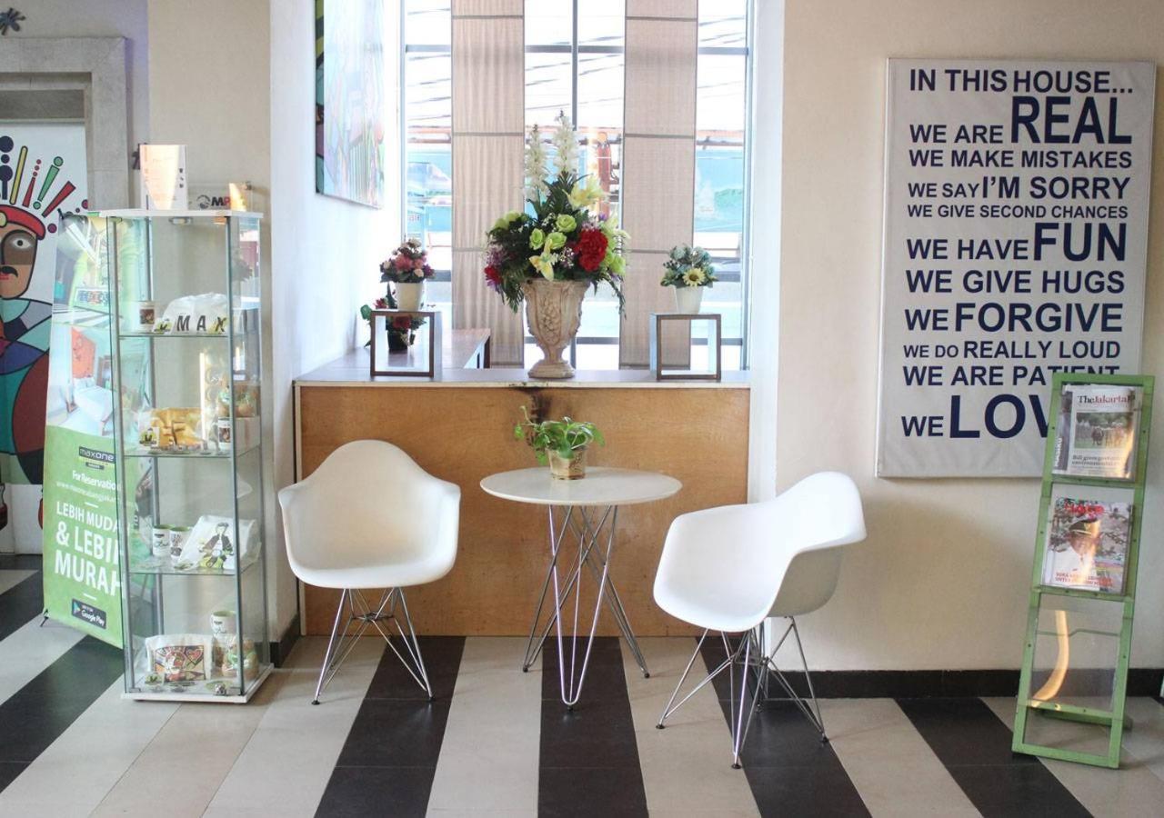 Maxonehotels.Com At Sabang Jakarta Exteriör bild